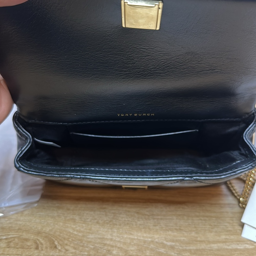 Tory Burch Black Diamond Quilt Kira Small Shoulder Bag H: 3.9" , L: 6.9",D: 1.8" - Picture 7 of 7